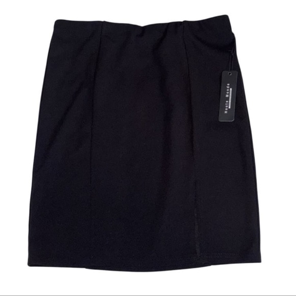 Haute Monde Dresses & Skirts - Haute Monde Black Front Slit Mini Skirt